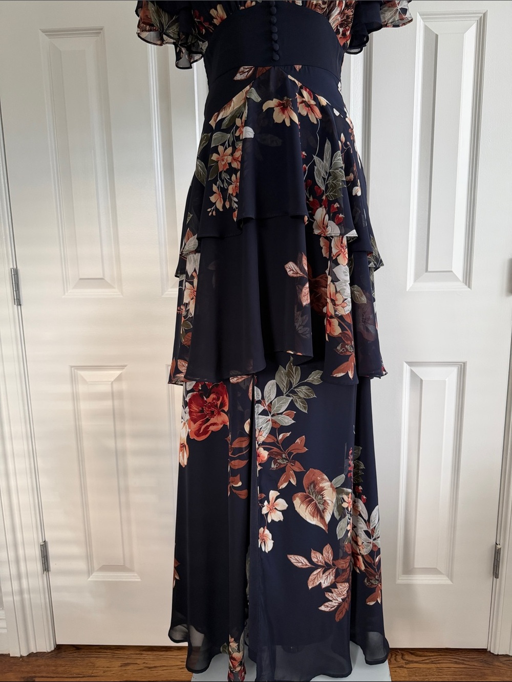 Lulus Midnight Mood Navy Blue Floral Tiered Maxi Dress Rust Cream Blooms Size S - Picture 7 of 16